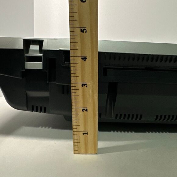 15’’ Emerson LCD TV/DVD Combo complete w/ working Remote - Picture 8 of 16